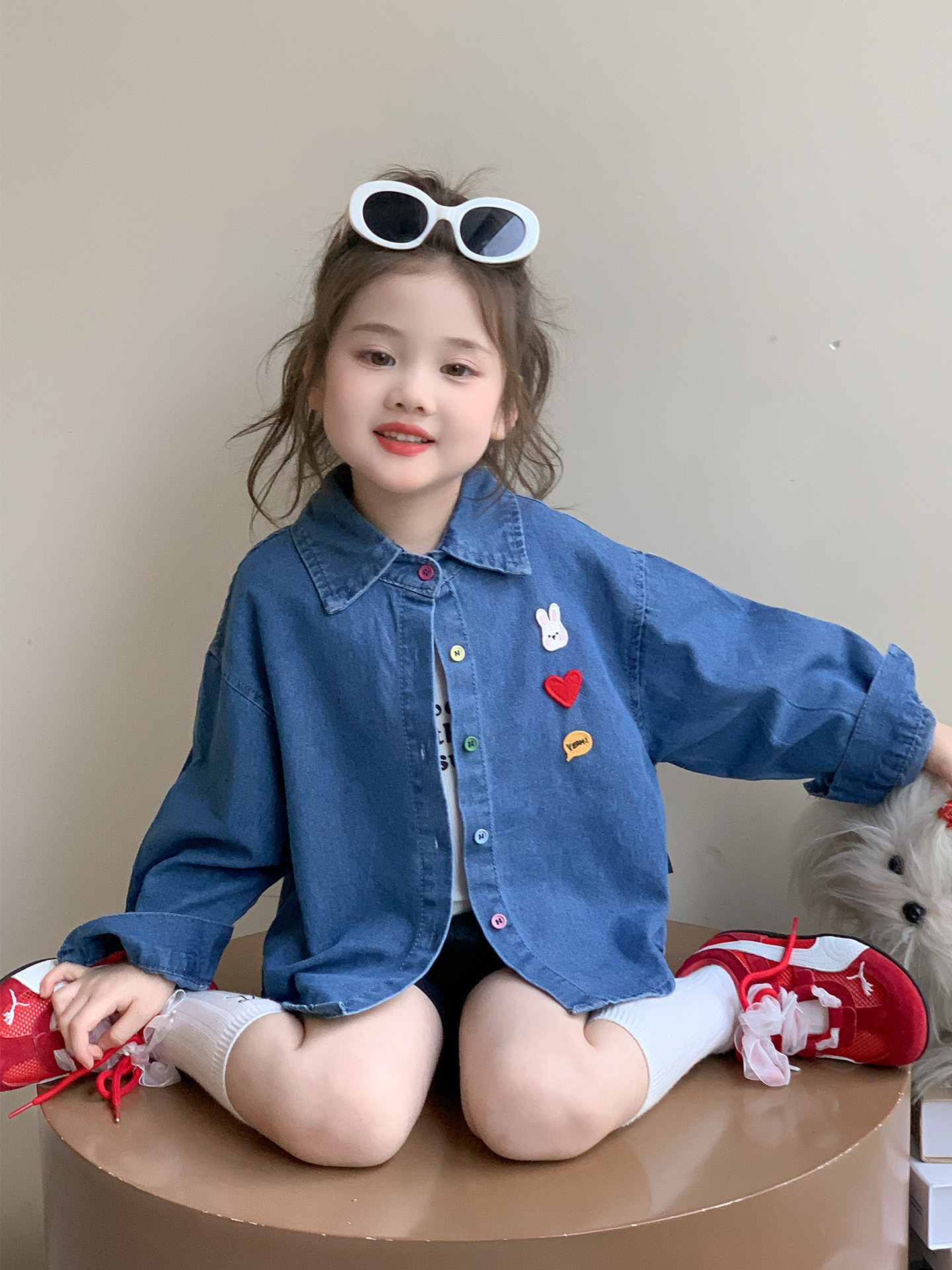 Camisas de vaqueros de niñas primavera y otoño 2025 nuevas camisas de manga larga de estilo extranjero para niñas camisas de otoño para niños