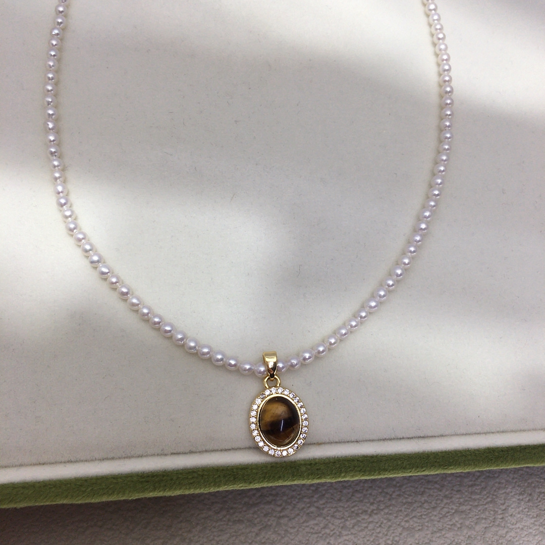 Luxury Pearl Choker Necklace With Magnetic Clasp For Women_voghion.com