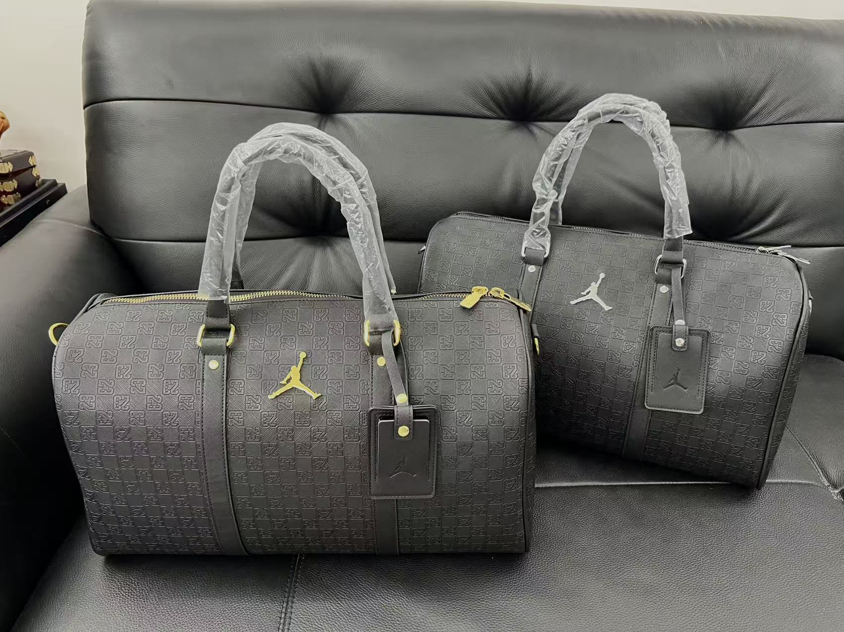 For more styles, please send a private message to the customer service