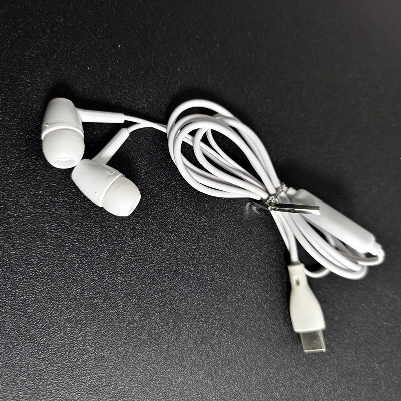 スマートフォンのイヤホン3.5円穴/type-cインターフェイス広口イヤホン線制御マイク付きで電話をかけることができます|undefined