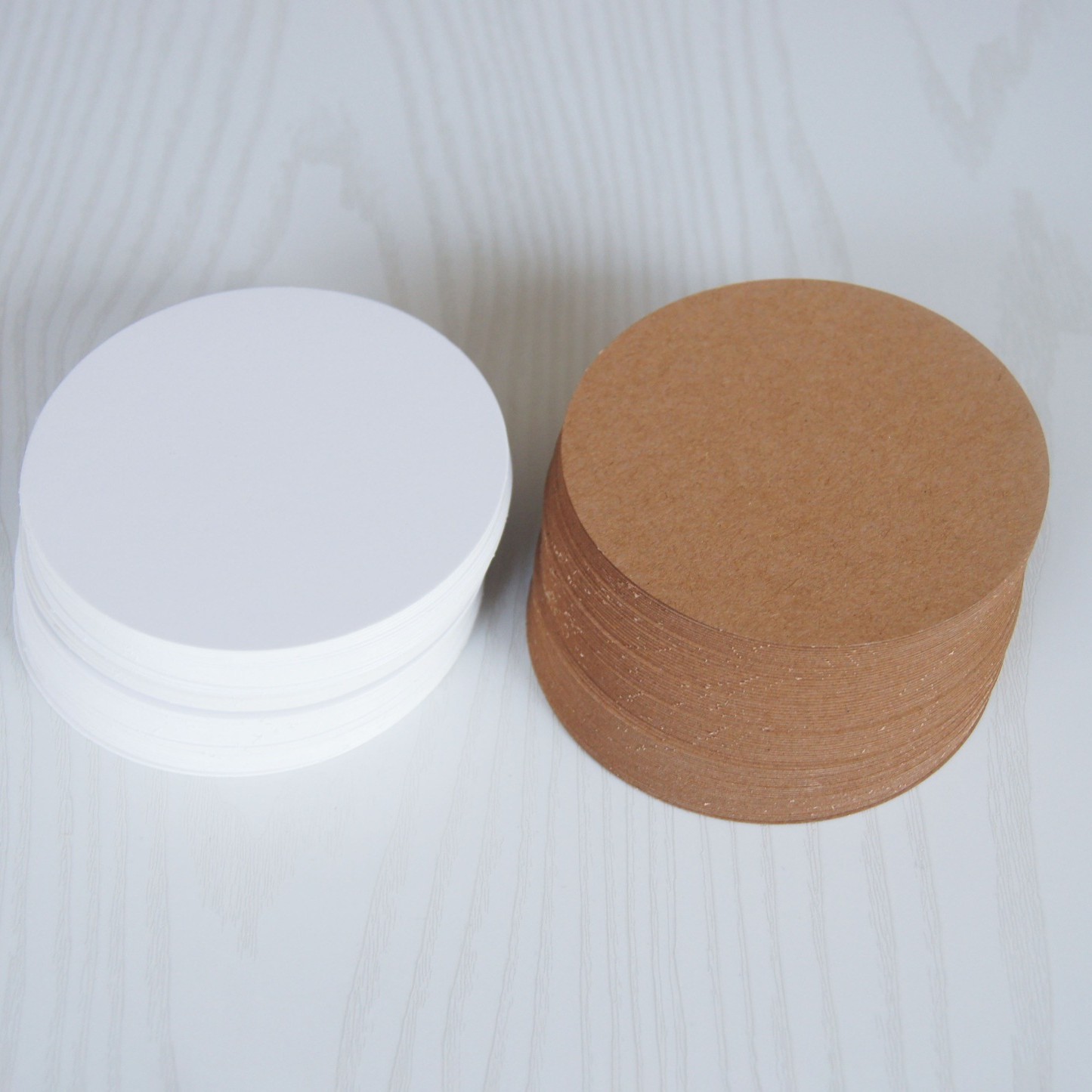 圆形白卡纸纸片现货批发牛皮纸纸卡印刷制定加厚黑卡纸烫金凹凸