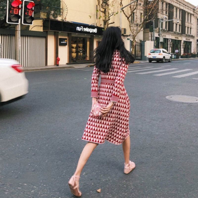 Autumn Thickened Mid-Length Red Sweater Long Skirt for Women French Chic Long-Sleeved Sweater with Inner Dress