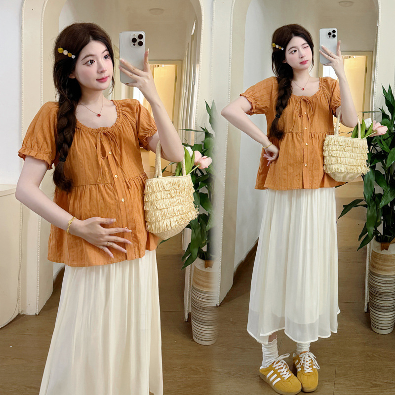 Maternity Set: Stylish Summer Outfit in Pumpkin Color, Doll-Style Top with Elegant Puff Sleeves, and Maternity Skirt