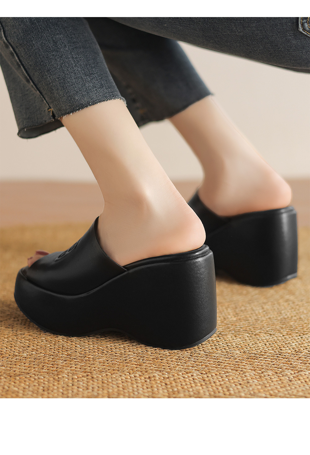 Dép sandal nữ xỏ ngón đế dày in chữ mùa hè da thật — màu be chi tiết 8