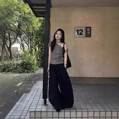 灰色扭结斜肩绑带小飞袖t恤女夏季设计感修身显瘦不对称短袖上衣