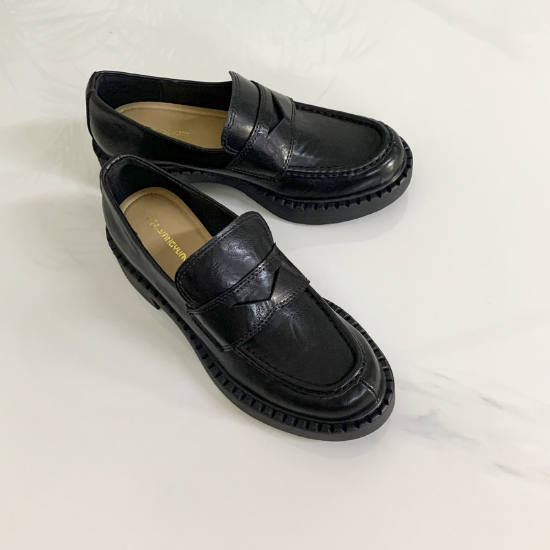 Ready Stock, Shipped Instantly! Retro British Style Slip-On Chunky Heel Platform Height-Increasing Lazy Loafers, Single Shoes, Small Leather Shoes for Women Ready Stock, Shipped Instantly! Retro British Style Slip-On Chunky Heel Platform Height-Increasing Lazy Loafers, Single Shoes, Small Leather Shoes for Women