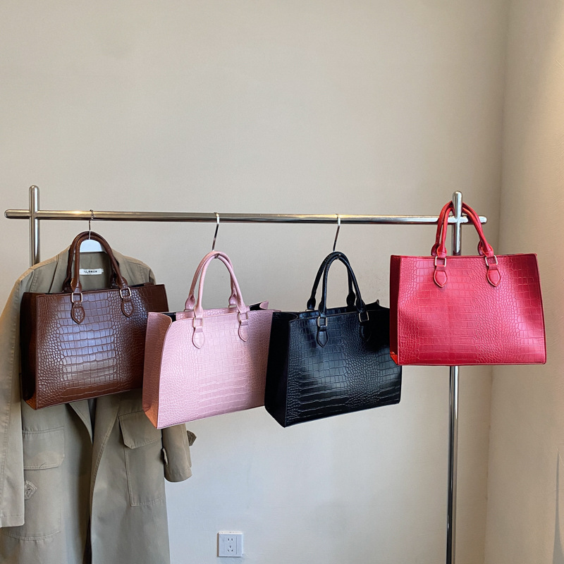 Moda de viaje de moda simple cocodrilo bolso de mano de primavera 2025 nuevo estilo de moda bolso de gran capacidad