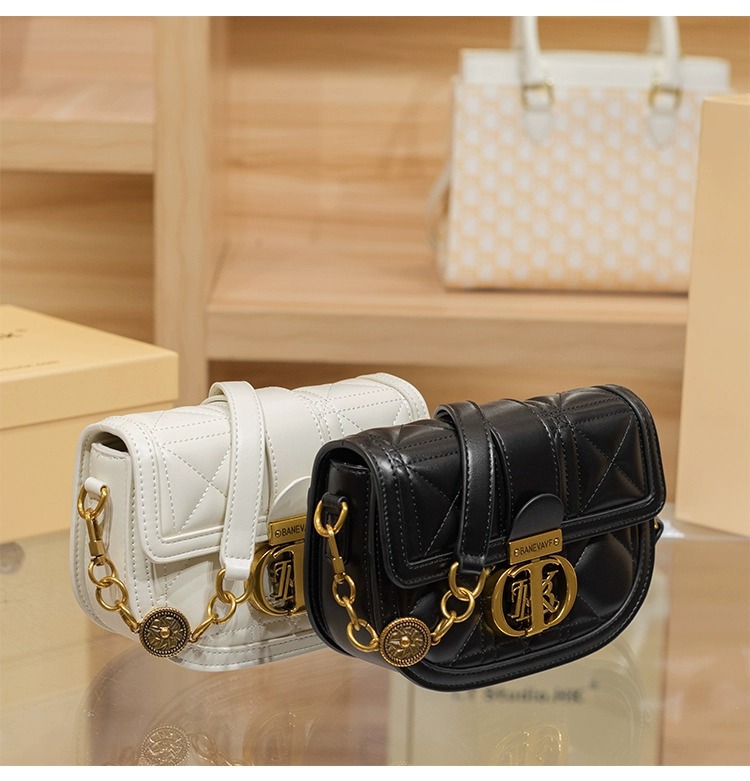 Túi đeo nách da thật Hồng Kông dáng saddle mini, đeo chéo đa năng — Màu trắng, Màu đen chi tiết 5