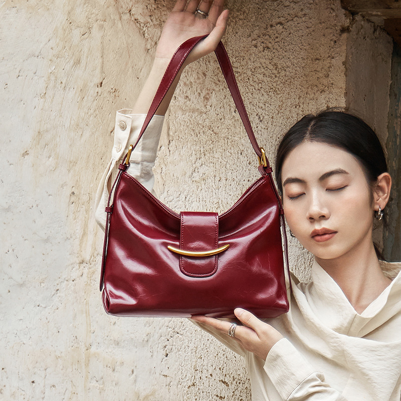 2026 New Bags, High-End Shoulder Bag, Small Bag for Women, Stylish and Versatile Crossbody Bag, Textured Bag, Fashionable Underarm Bag