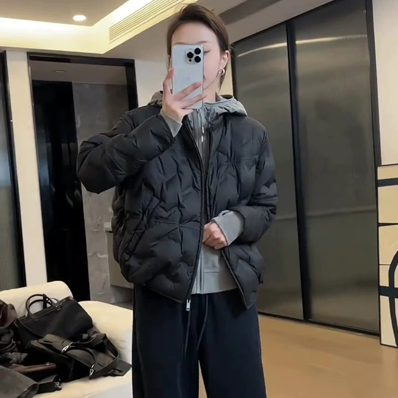 Женская одежда большого размера, легкая теплая короткая хлопчатобумажная одежда зимой 2024 новый свободный дикий повседневный топ