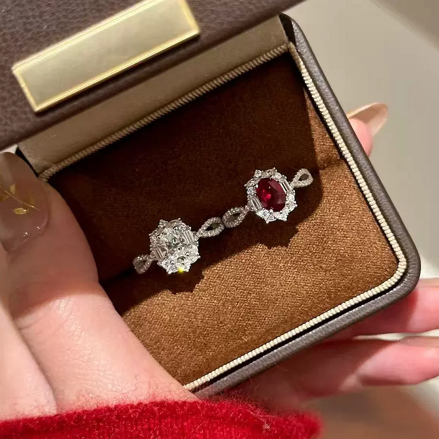 玫瑰庄园豪镶鸽子蛋戒指女款纯银镀18k白金莫桑石一克拉结婚婚戒