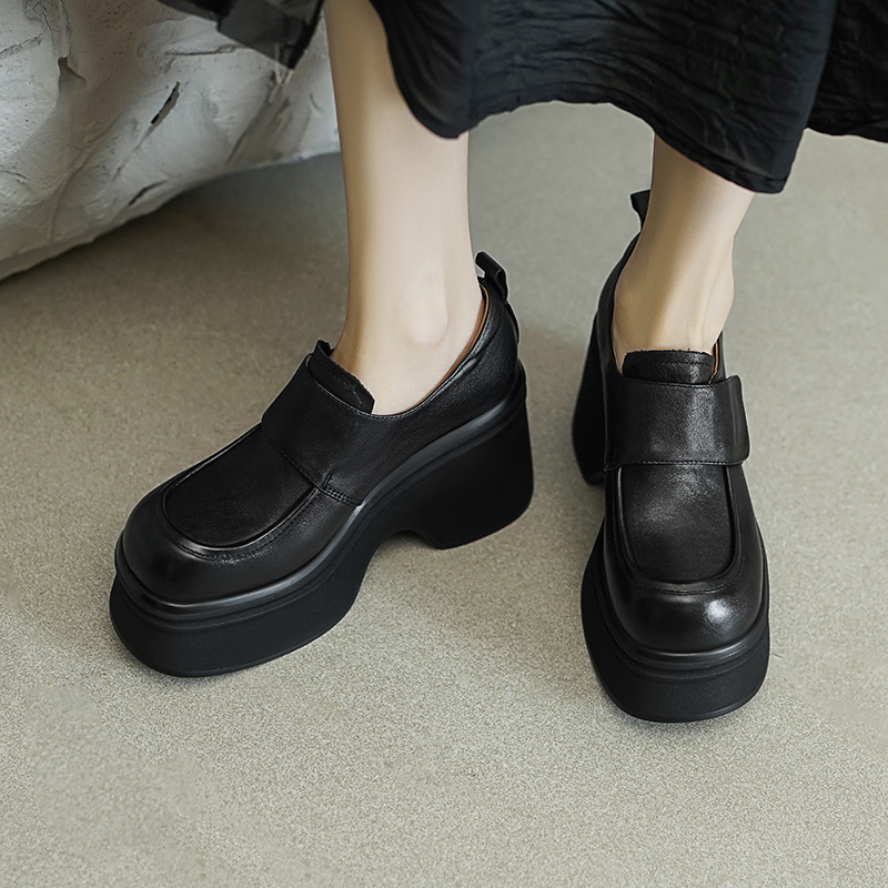 Giày loafer nữ đế xuồng cao gót 9 cm, da bò thật, quai dán tiện lợi — màu nâu, màu đen