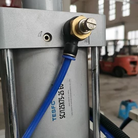 塑料挤出机;塑机辅机;发泡设备