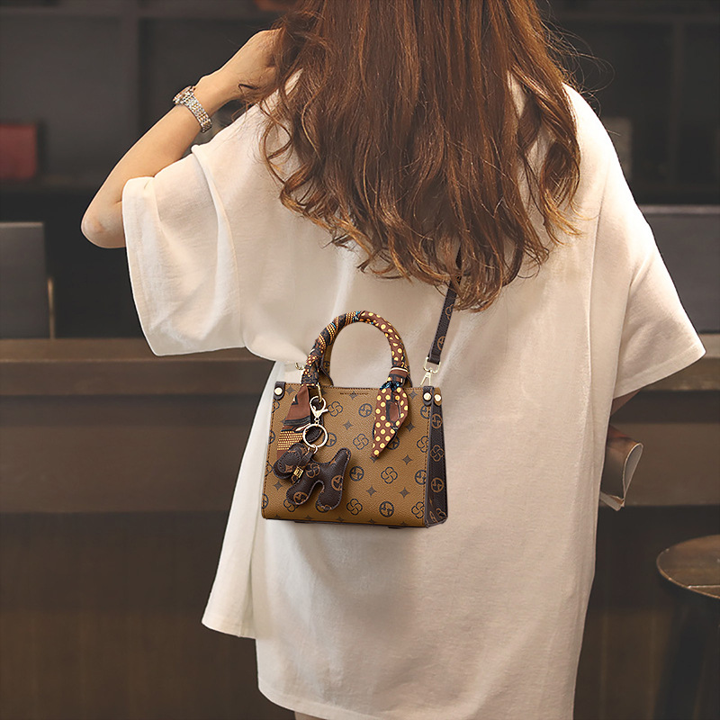 Vintage Retro Mini Tote Bag 2025 New Crossbody Bag Light Luxury Printed Handbag Versatile Niche Women's Bag