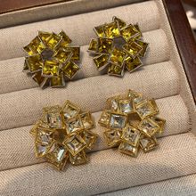 йL׺UղɫʯŮС߼͹|h