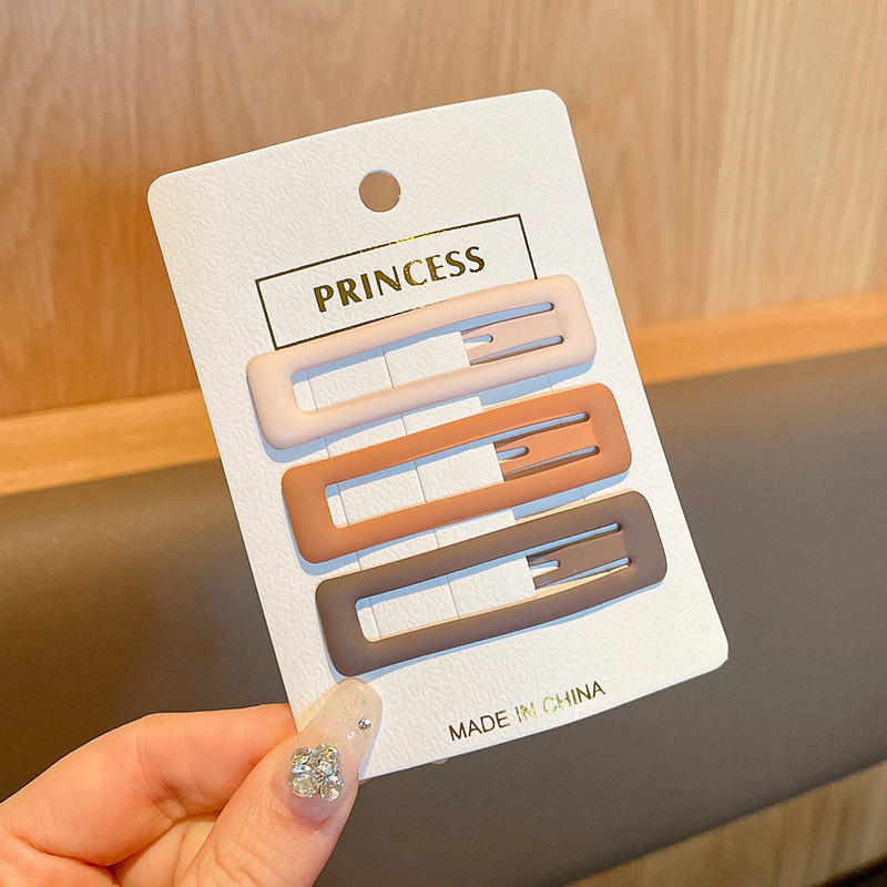 Leche de café, clip de cebo, clip de cabello roto, cabeza trasera, clip de lavar la cara, maquillaje, clip de cabello, toque de cabeza