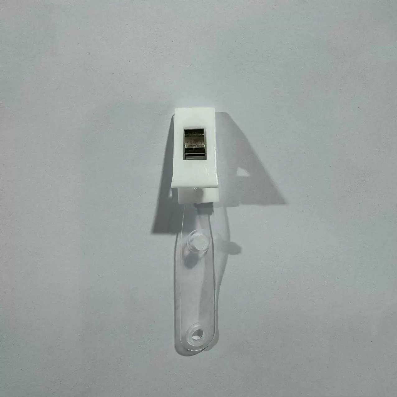 Пластиковый хрустальный зажим для документов