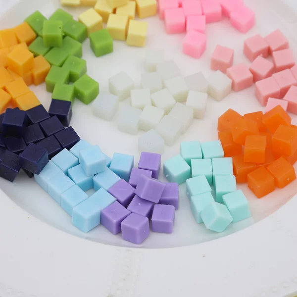 0.8cm Mini Simulated Square Candy Pieces DIY Food Toy Dessert Coconut Pieces Macaron-Colored Candy Pieces Accessories