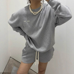正确版本现货高品质MU家新款灰色圆领针织毛衣OS宽松版型男女同款