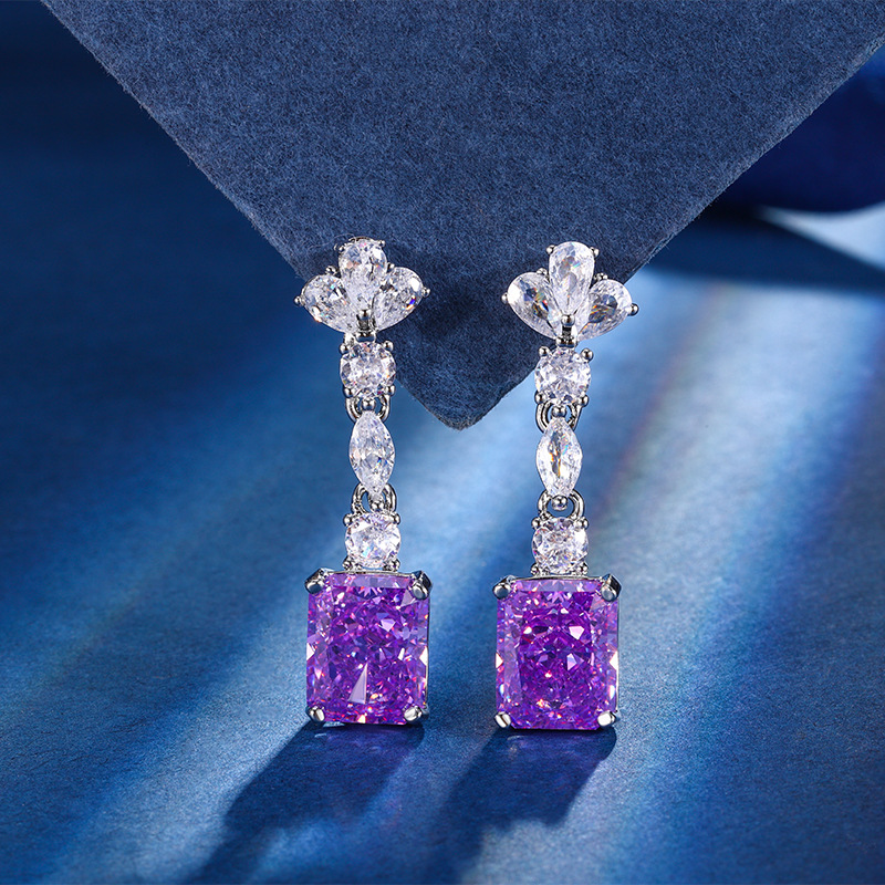 Flor cortada cobre con incrustaciones de diamante púrpura Cubo de azúcar traje femenino piedra principal 8*10 Otoño e invierno Nueva joyería Zhuang Sheng Diamante de alto carbono