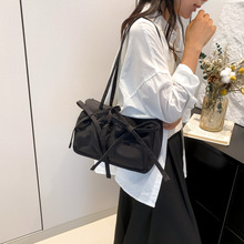 时尚蝴蝶结腋下包包女大容量多袋口单肩腋下包布包百搭通勤包批发