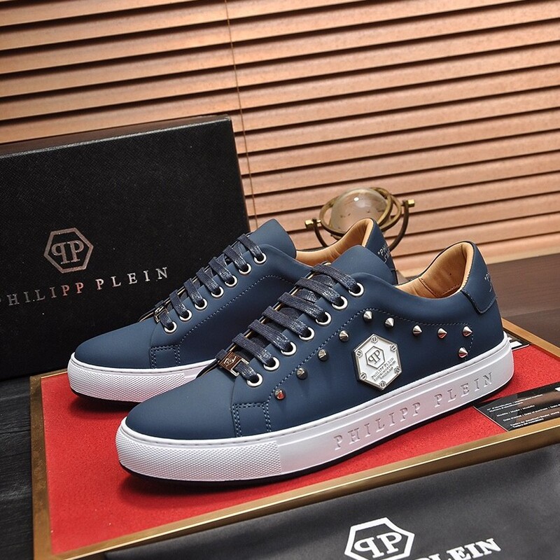 European Style Spring and Autumn Low-Heeled Flat Lace-Up Sneakers with Rivet Decoration, Fashionable Versatile Korean-Style Outdoor White Shoes for Men