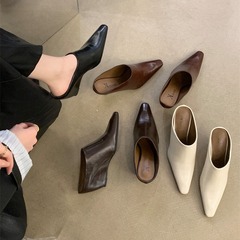 2024春夏季新款包頭坡跟拖鞋女歐美時尚半拖小眾設計感一腳蹬高跟