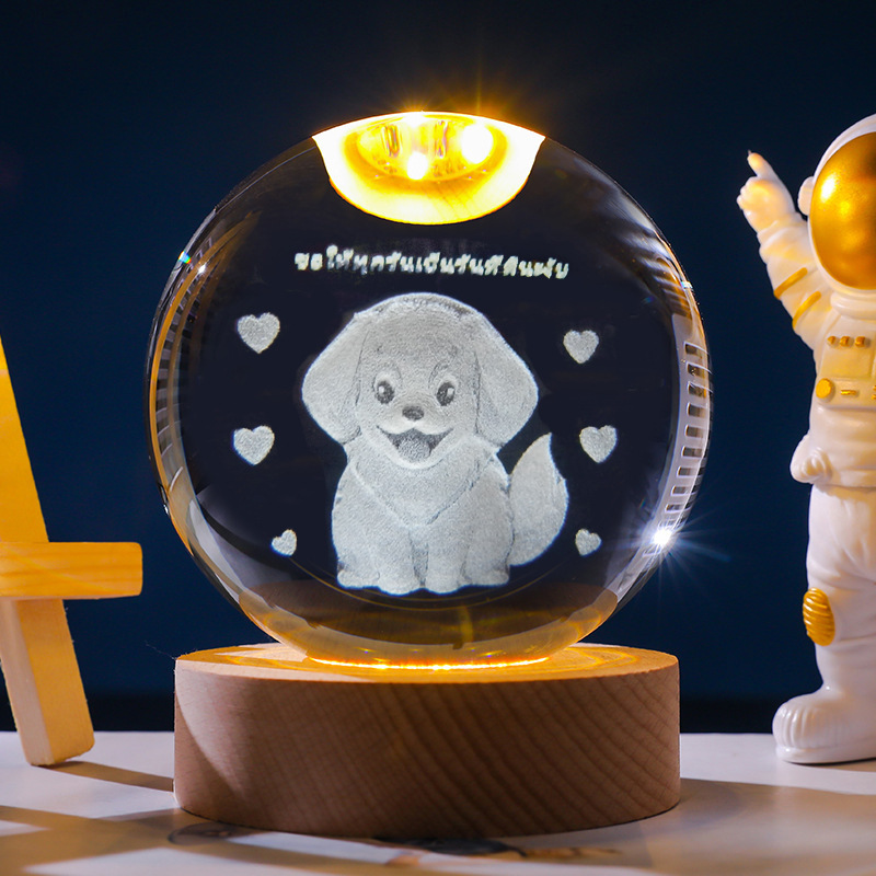 Cachorro bola de cristal de 6 cm.