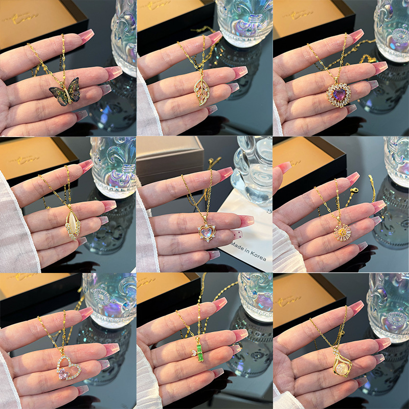 2025 New Japanese and Korean Style Light Luxury Titanium Steel Necklace Women's All-match Light Luxury Niche Design High-end Clavicle Chain Necklace 2025 New Japanese and Korean Style Light Luxury Titanium Steel Necklace Women's All-match Light Luxury Niche Design High-end Clavicle Chain Necklace