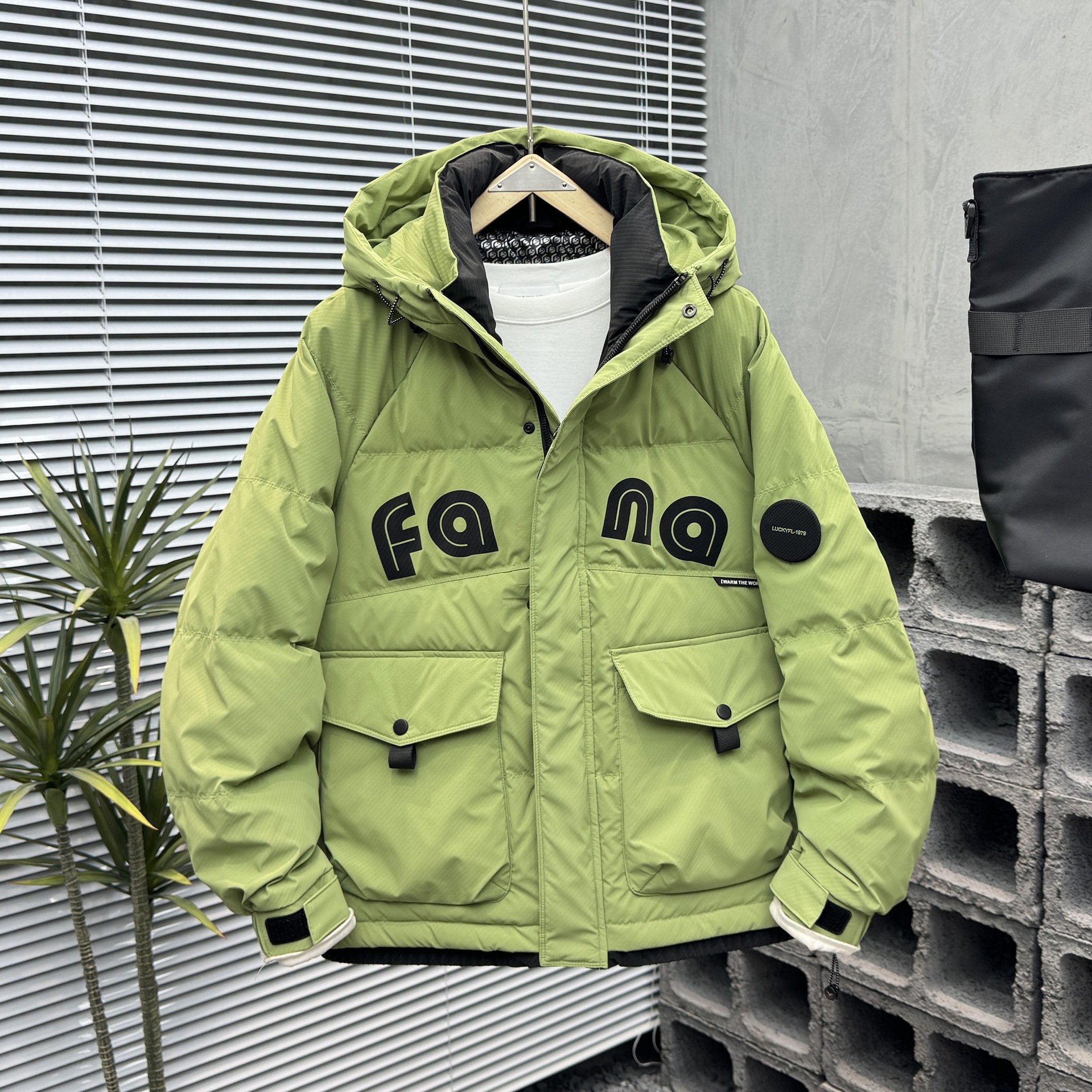 新款连帽羽绒服男潮牌保暖美式白鸭绒上衣休闲百搭加厚羽绒外套帅