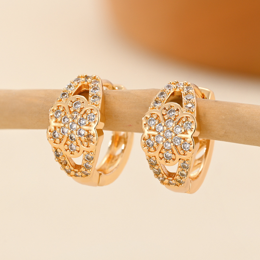 8g Weight Copper Ear Needle Material Zircon Inlay Material Earrings Classification 1 Pair Quantity Daily Occasion Copper Material Heart Shape, Crown, Rhombus Pattern Women's Gender Inlay Design Casual, Simple Style Style 1 Pair Casual Simple Style Heart Shape Crown Rhombus Inlay Copper Zircon Earrings 4