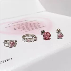 Четыре куска розового порошкового бурного шарика Любовь кольцо кольцо с ушным кольцом Сладкая костяная кость