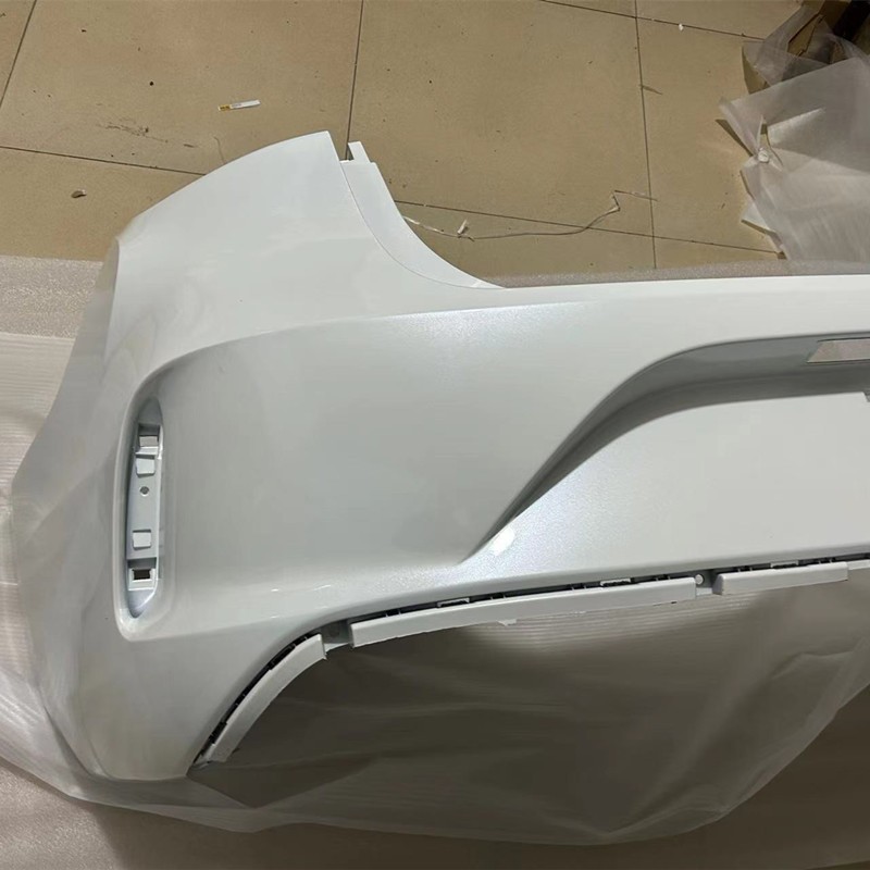 Suitable for 18 19 Changan Yidong bumper EV460 ev520 Yidong new energy plus bumper