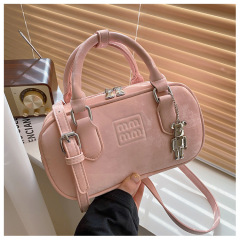UR High-Grade Texture Bowling Bag for Women, 2024 New Model, Versatile Commute Handbag, Small Square Bag, Simple Single Shoulder Crossbody Bag