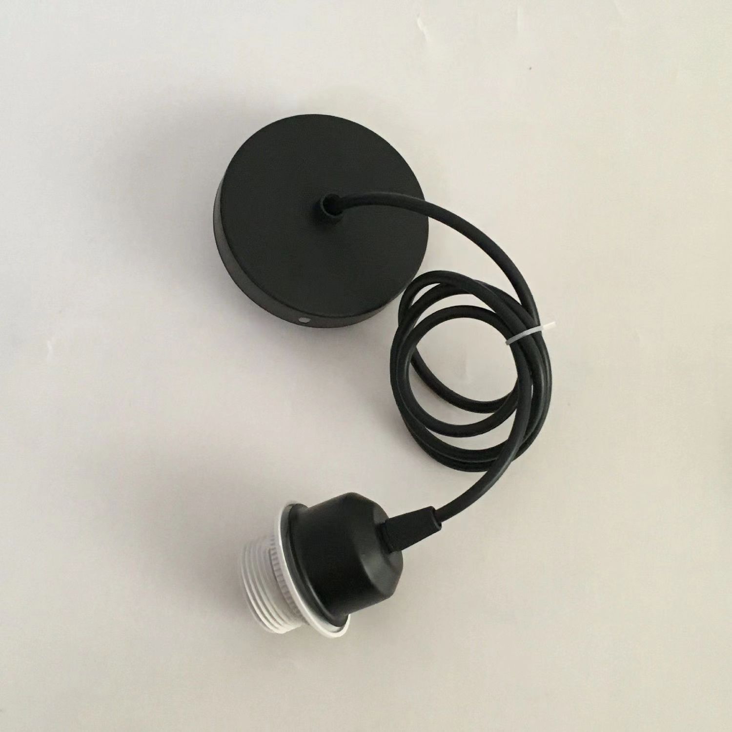 Fabricante al por mayor E27 diente completo con cable de 1 metro portalámparas portalámparas lámparas de iluminación portalámparas LED con placa de techo accesorios para lámparas de araña