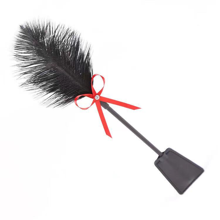 Fun SM Feather Clap Alternative Teasing Ostrich Feather Stick Bow Tie Couple Sex Products_voghion.com