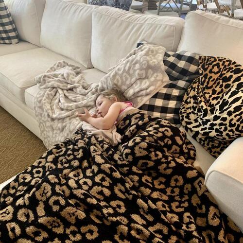Imitation cashmere summer blanket sofa blanket towel blanket half velvet knitted leopard print blanket plus velvet woven blanket throw blanket