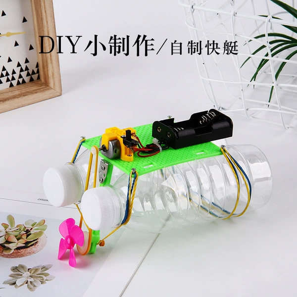 Drink bottle speedboat