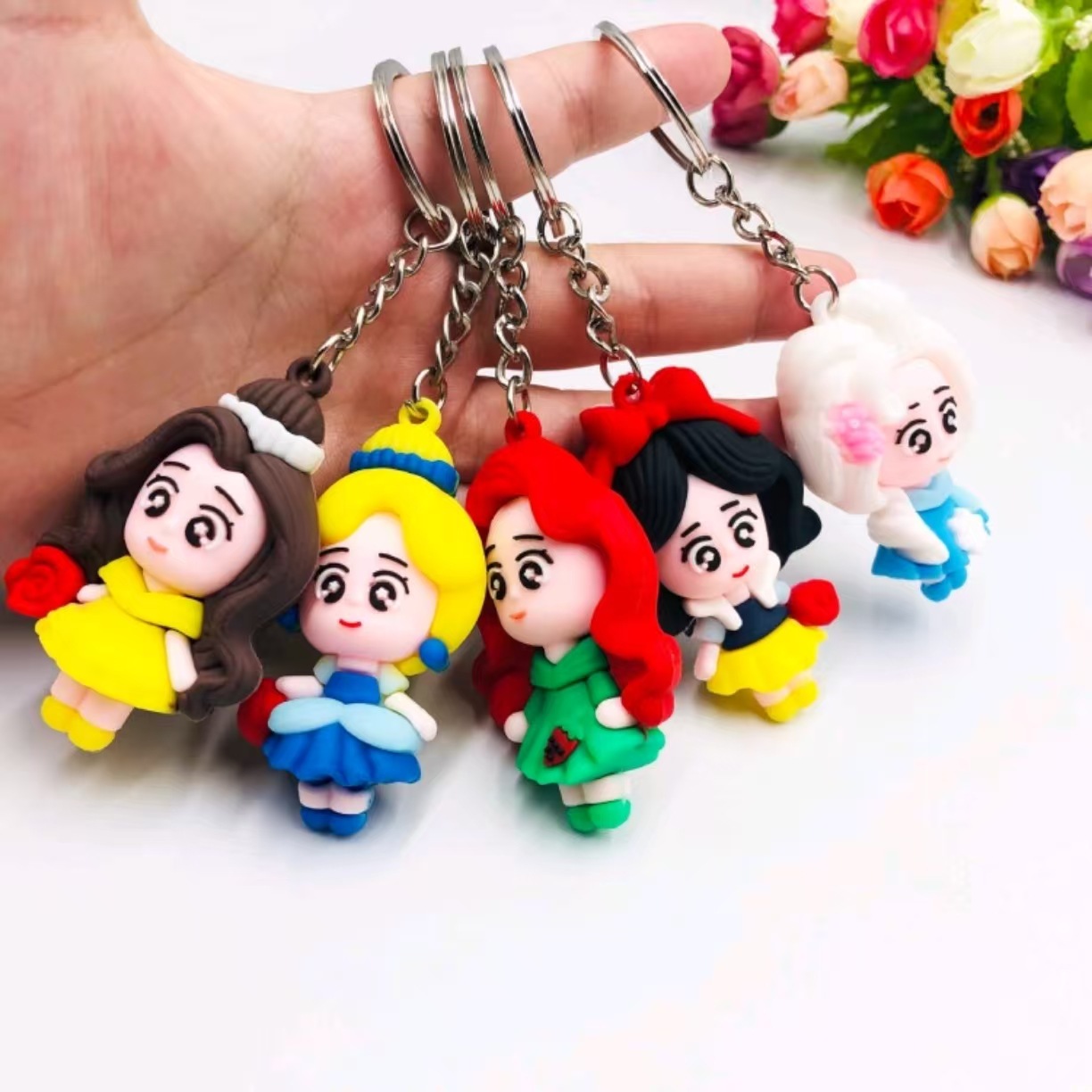 Nuevos dibujos animados versión Q encantadora Blancanieves llavero colgante mochila colgante juguetes para niños regalos de jardín de infantes
