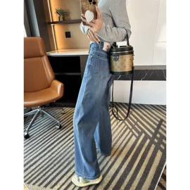 女式牛仔裤;女式衬衫;休闲裤