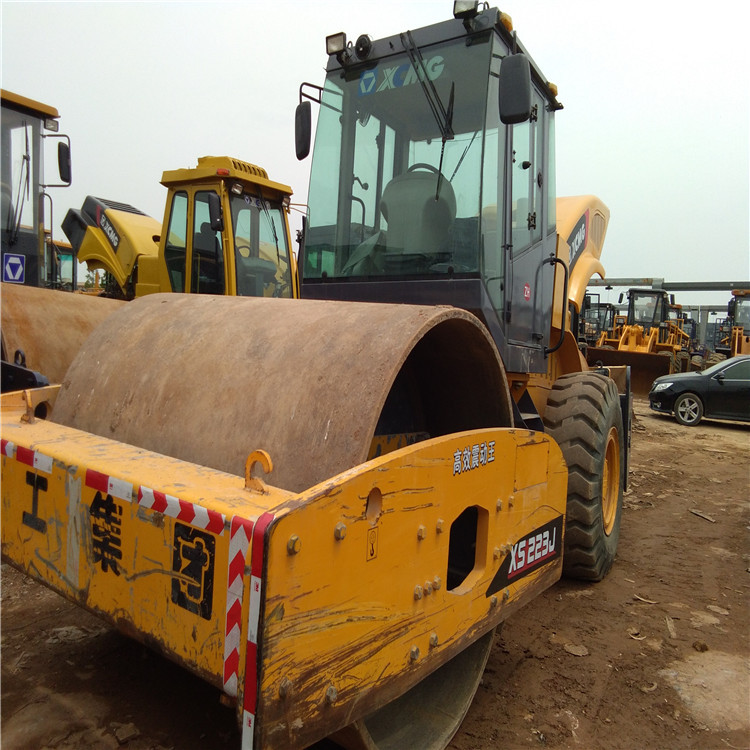 Venta de rodillos pequeños de segunda mano Xuzhou dos ruedas 4 toneladas 5 toneladas 6 toneladas jardín del sitio de construcción