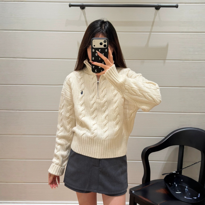 Original label, original design: RL short, half-zip, cable-knit sweater, new autumn/winter collection, with a small horse embroidery Original label, original design: RL short, half-zip, cable-knit sweater, new autumn/winter collection, with a small horse embroidery