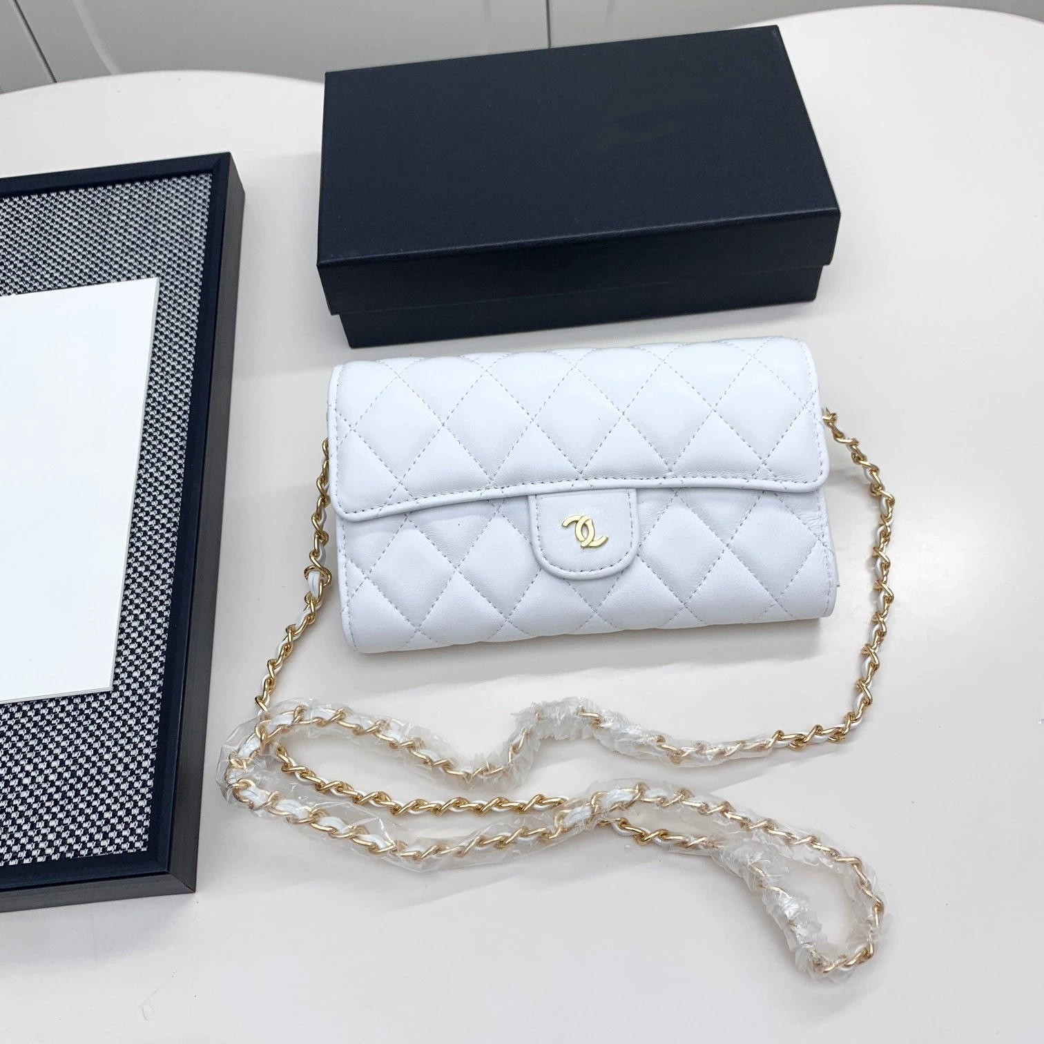 Сумка на цепочке Chanel-style, натуральная кожа, 18 × 5 × 3,5 см, стёганая
