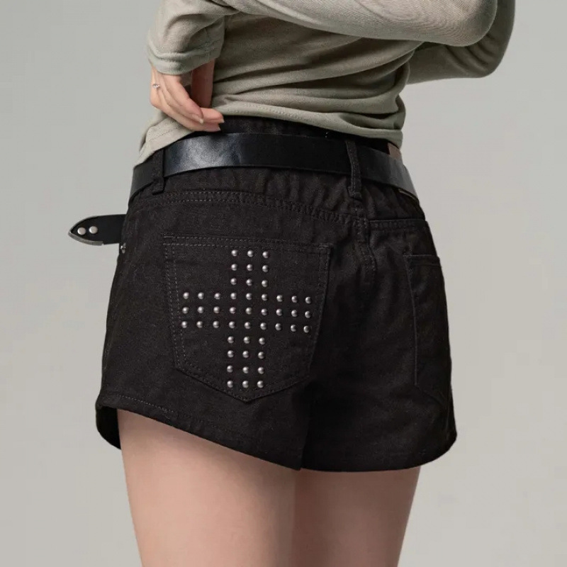 Korean Chic Street Style Personality Hot Girl Denim Shorts for Women with Pocket Rivet Design, Slimming Casual Shorts in 2 Colors Korean Chic Street Style Personality Hot Girl Denim Shorts for Women with Pocket Rivet Design, Slimming Casual Shorts in 2 Colors