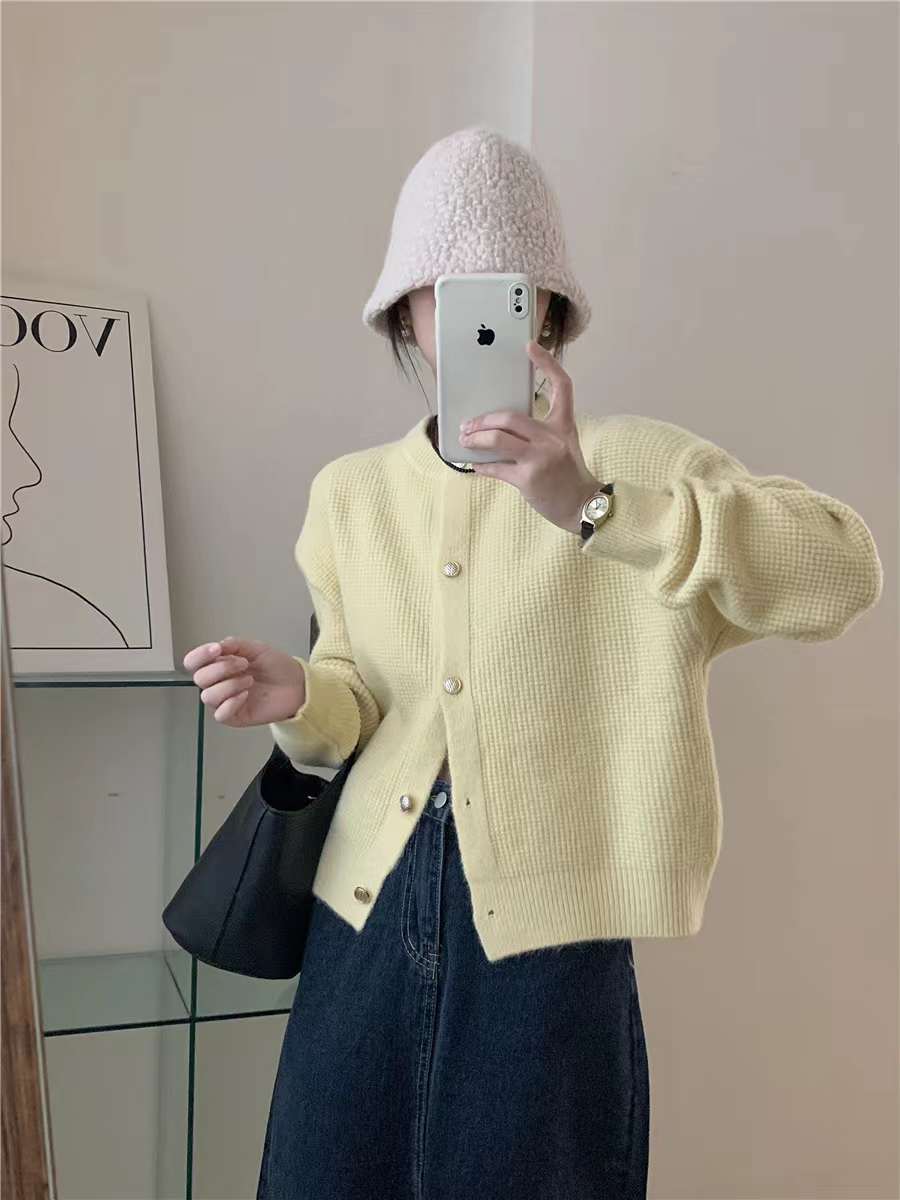 24 invierno Puyuan 2024 otoño nuevo estilo de ropa de mujer suéter de punto perezoso estilo coreano cardigan image 9
