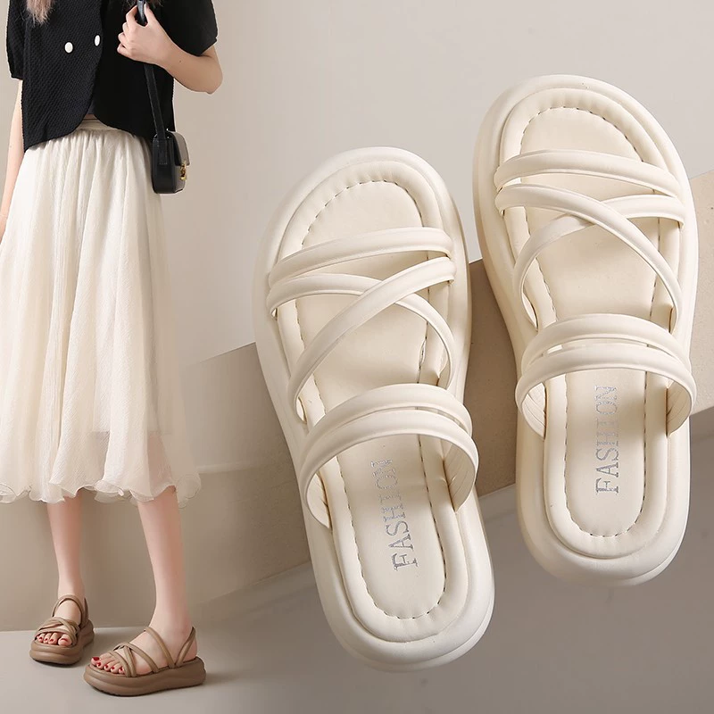 Женские римские сандалии на толстой подошве, лето 2025, новые повседневные универсальные модные сказочные мягкие нескользящие пляжные туфли