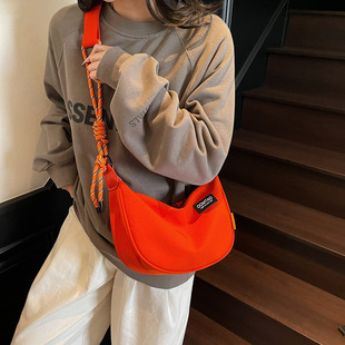 2025�¿�б���Ů�W���Іμ���������аٴ���Ӱ��\�����eб���