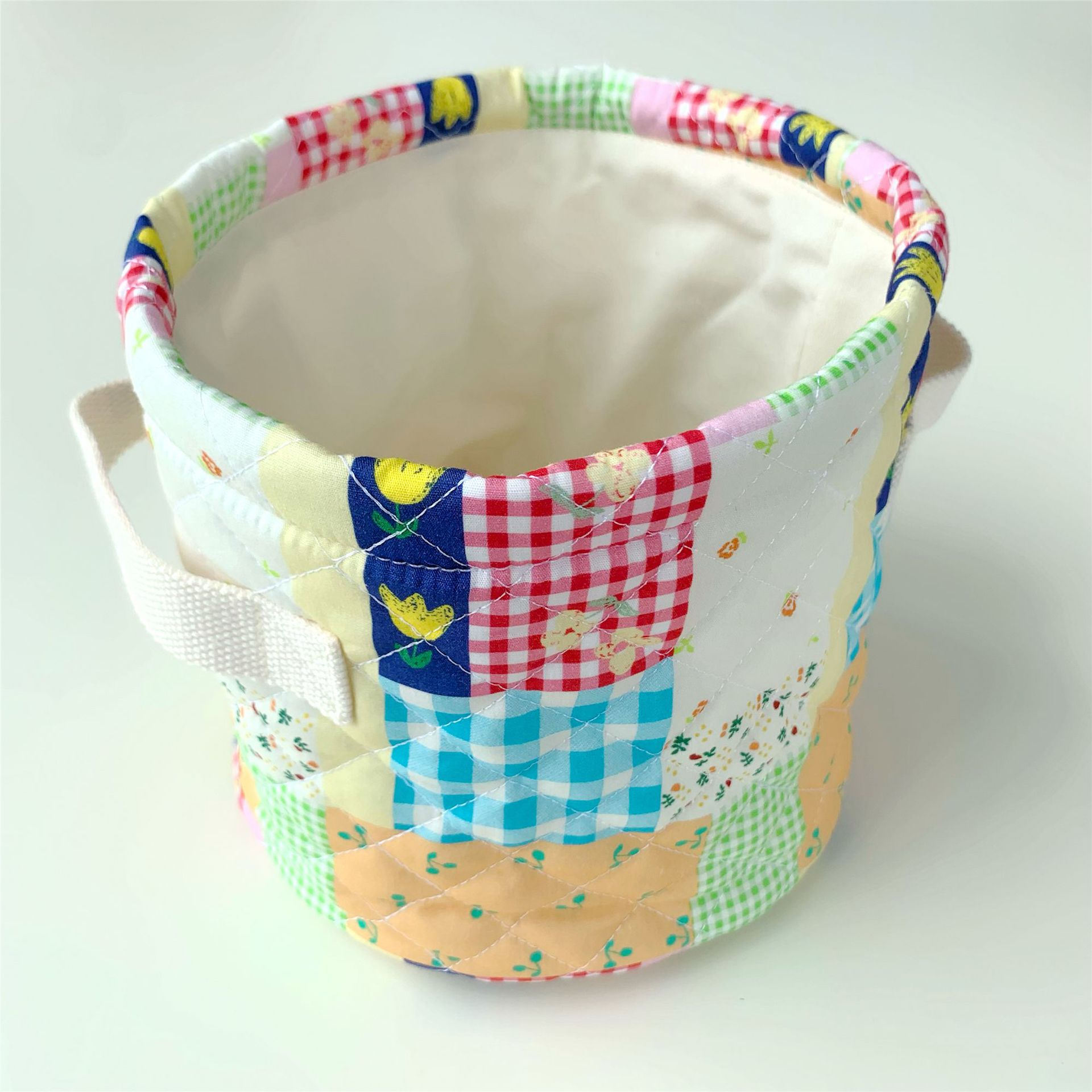 Patchwork lattice flowers