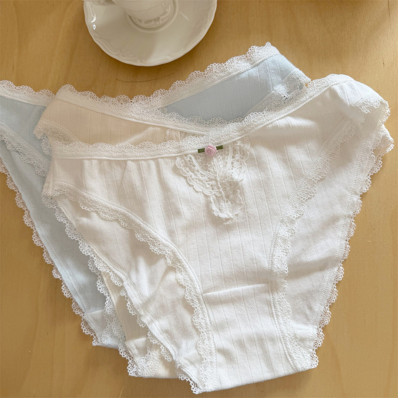 Spring and Summer Women's Lace Cotton Splicing Panties Pure Cotton Crotch Ultra-Thin Low-Waist Breathable Sexy Lace Panties 2026 Spring and Summer Women's Lace Cotton Splicing Panties Pure Cotton Crotch Ultra-Thin Low-Waist Breathable Sexy Lace Panties 2026