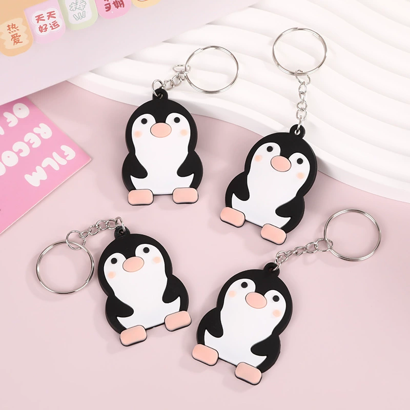 Трансграничная электрическая торговля специализируется на множественные большие трехмерные мультяшные брелки для животных